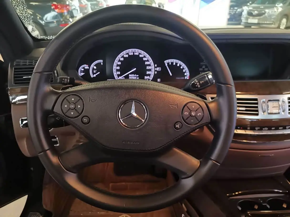 Mercedes-Benz S-Class 2013 — Photo 7/16
