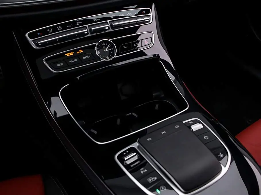 Mercedes-Benz E-Class 2020 — Фото 9/17