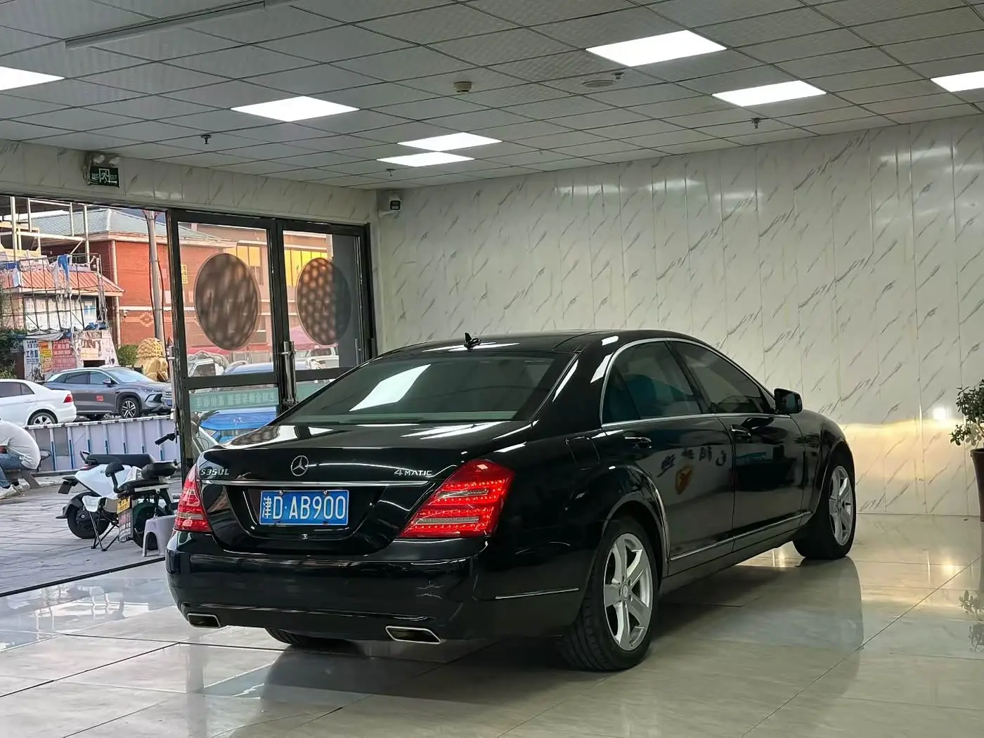 Mercedes-Benz S-Class 2011 — Photo 9/9