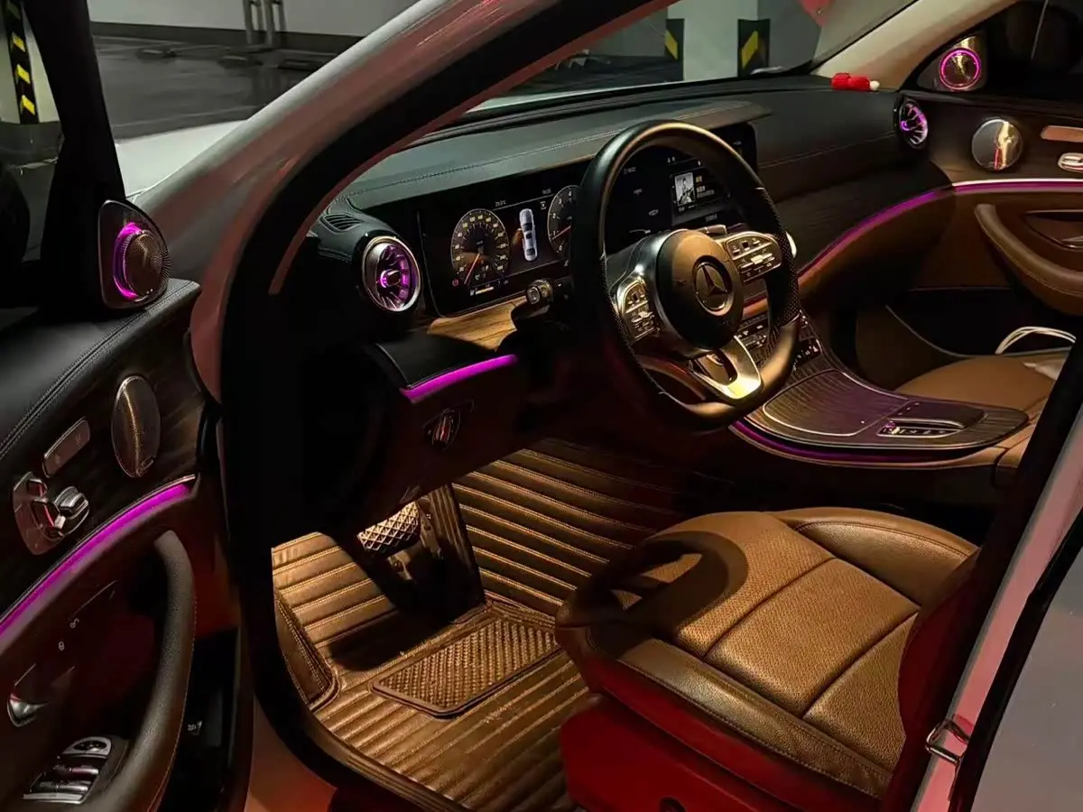 Mercedes-Benz E-Class 2019 — Photo 4/6