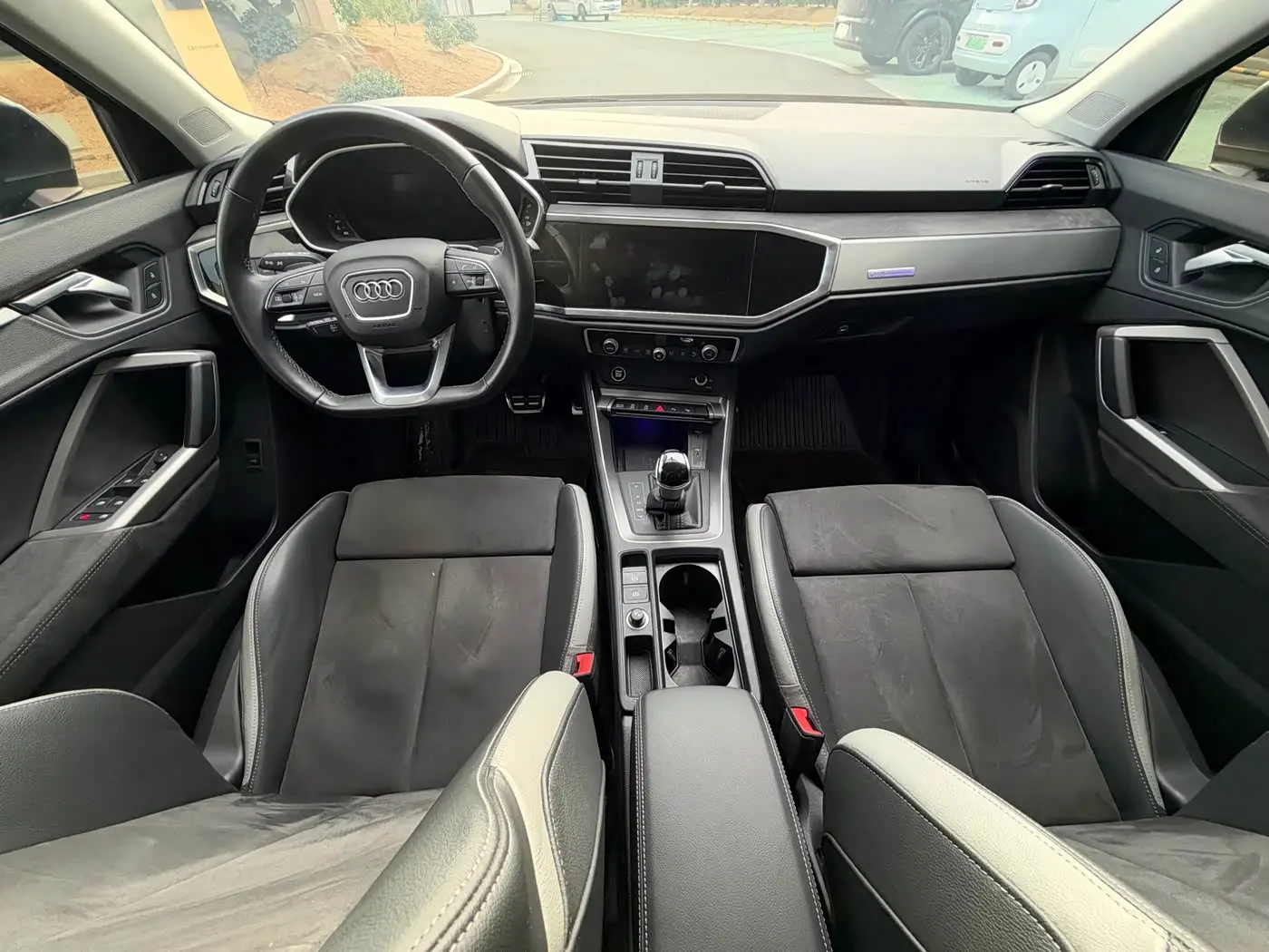 Audi Q3 2023 — Фото 13/18