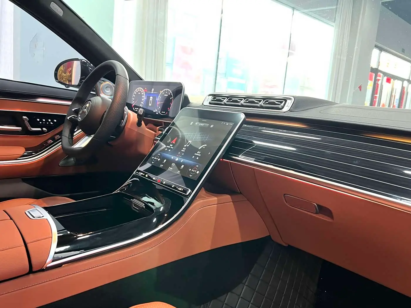 Mercedes-Benz S-Class 2014 — Photo 7/17