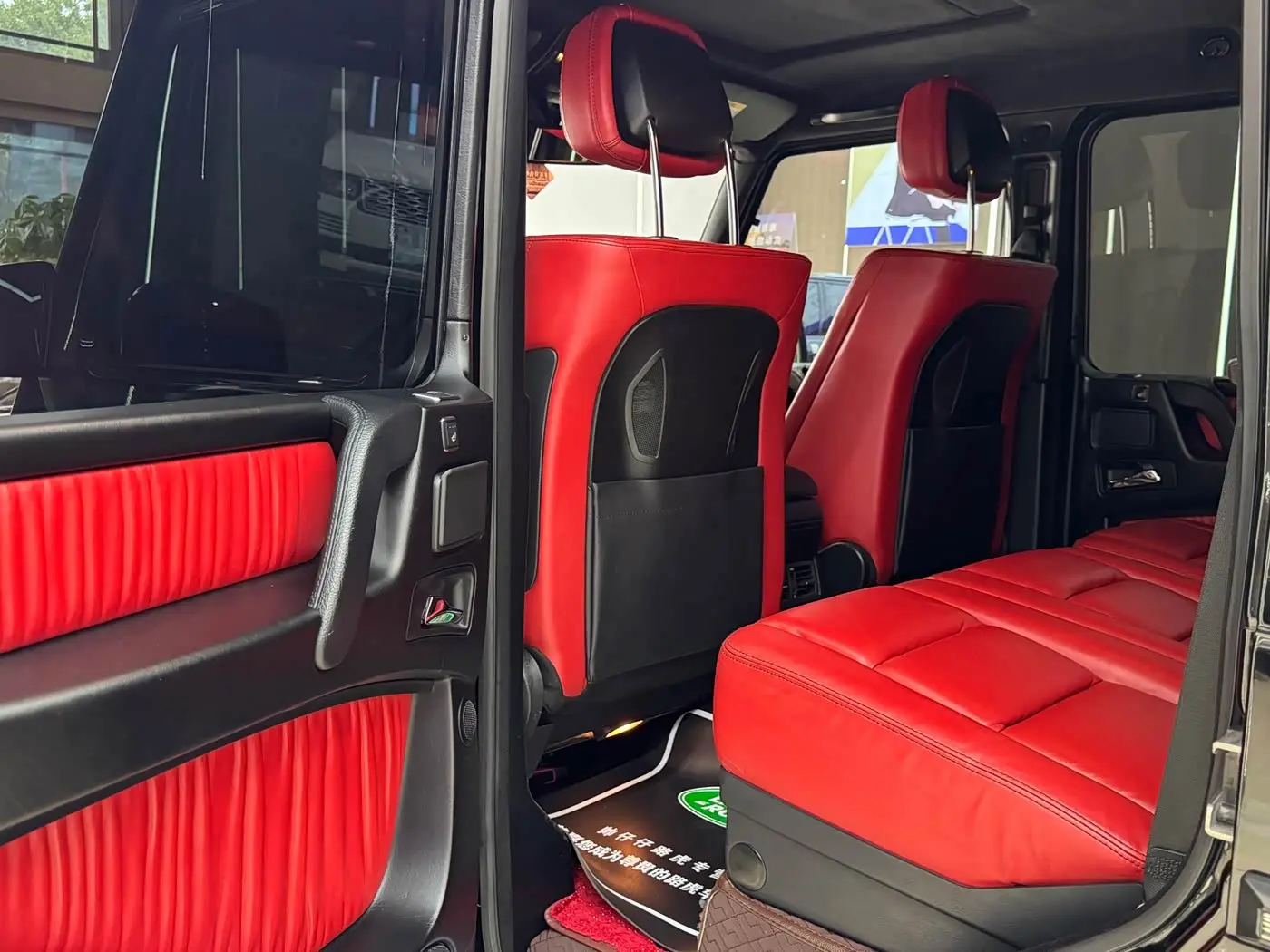Mercedes-Benz G-Class 2018 — Photo 19/20