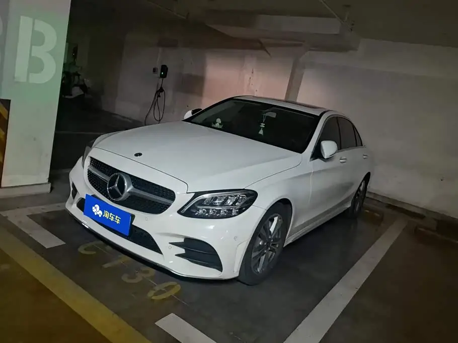 Mercedes-Benz C-Class 2019 — Фото 1/16