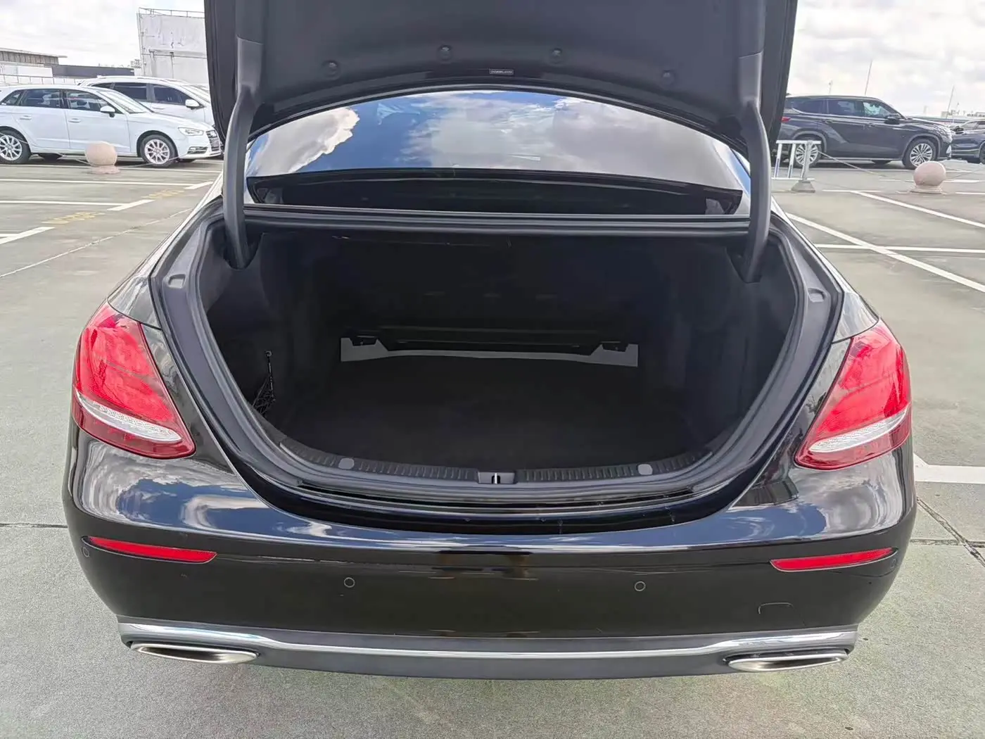 Mercedes-Benz E-Class 2019 — Фото 16/17