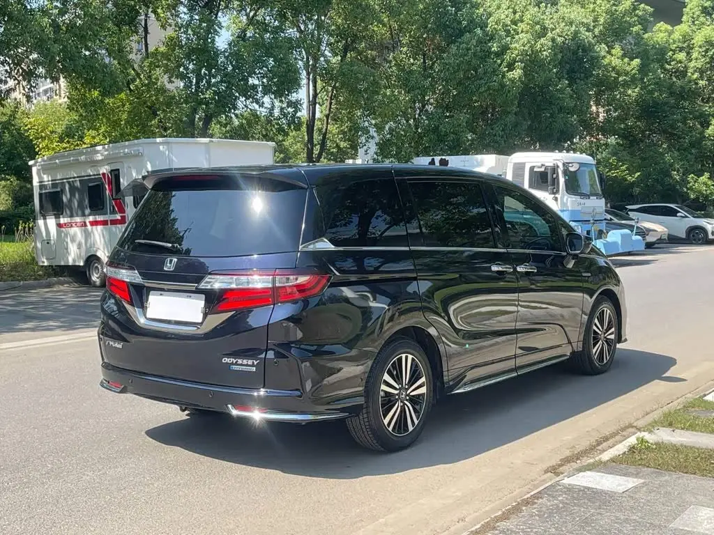 Honda Odyssey 2020 — Фото 8/20