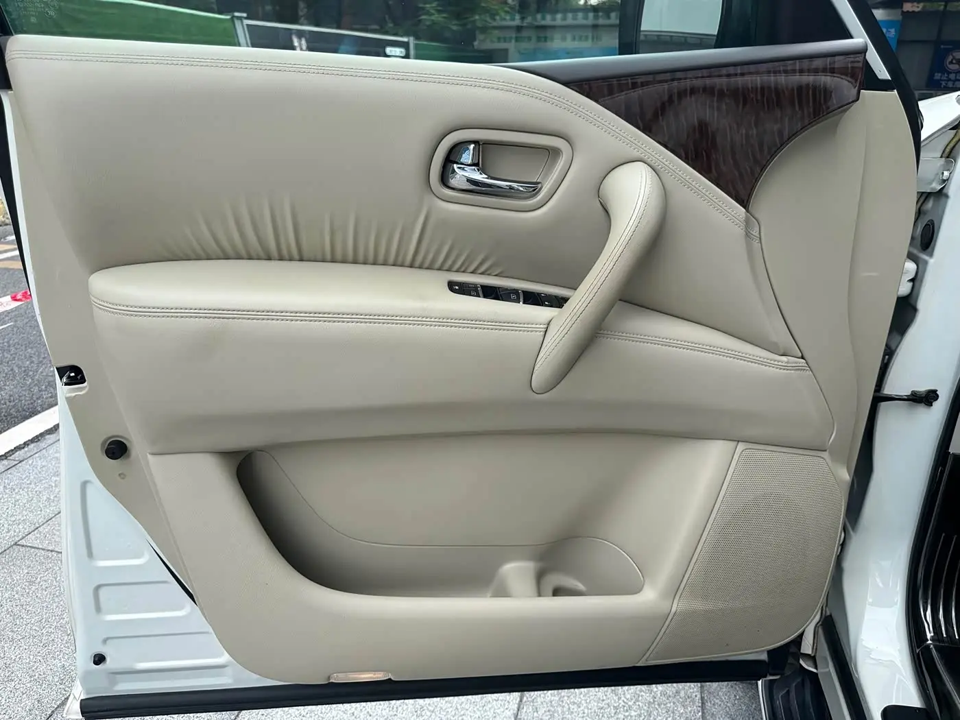 Nissan Patrol 2018 — Photo 11/20