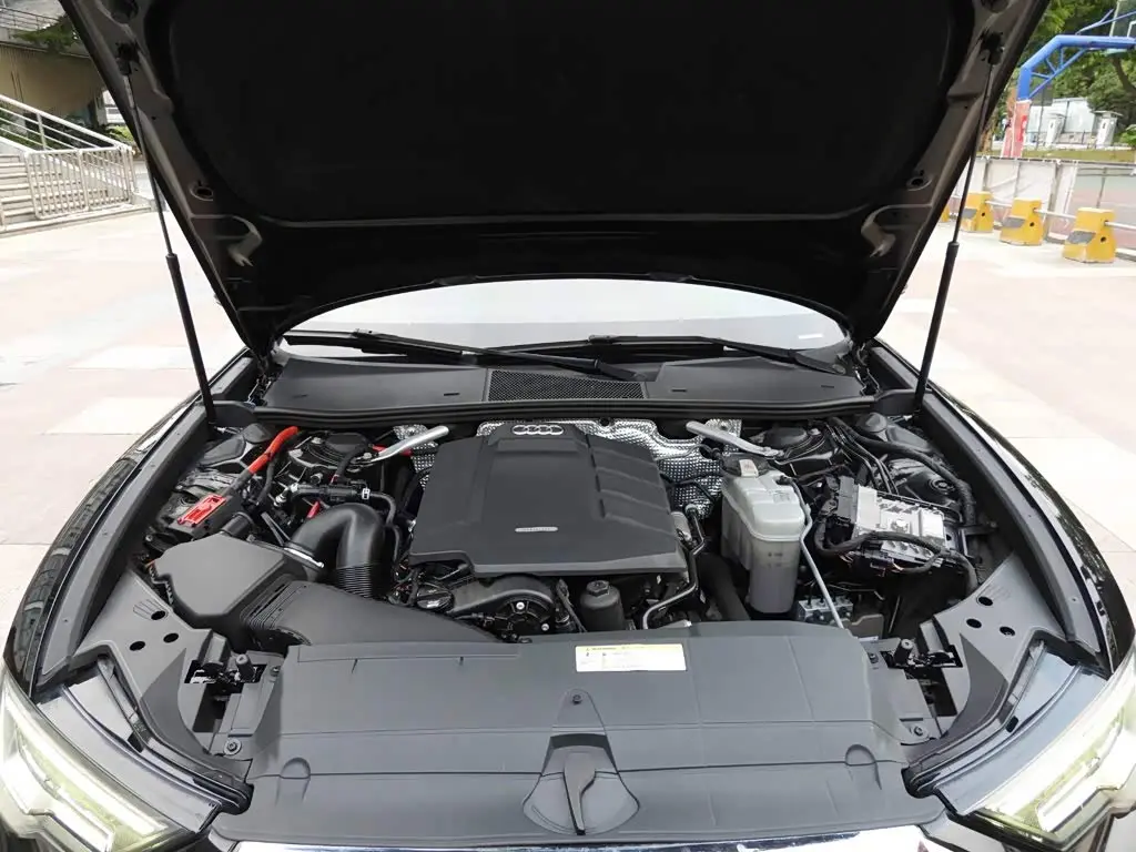 Audi A6L 2020 — Şəkil 16/17