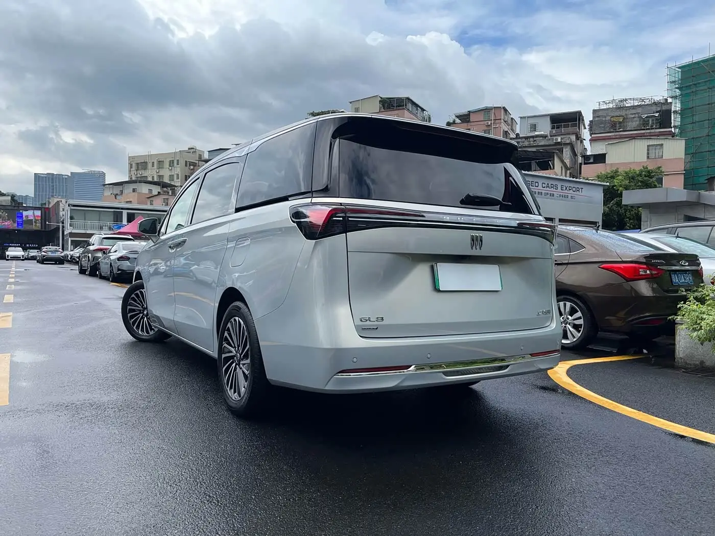 Buick GL8 New Energy 2025 — Photo 4/20