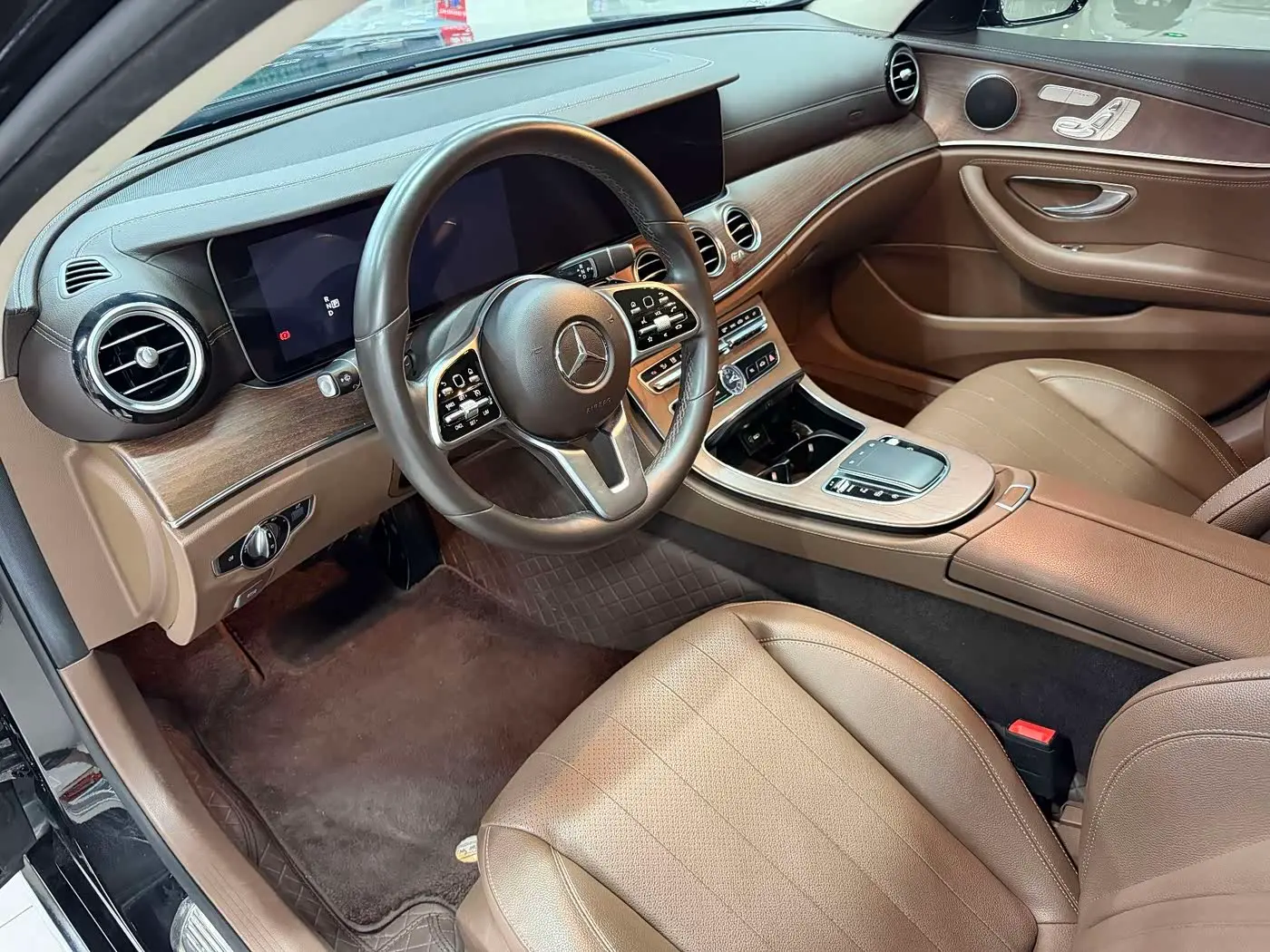 Mercedes-Benz E-Class 2020 — Фото 8/18