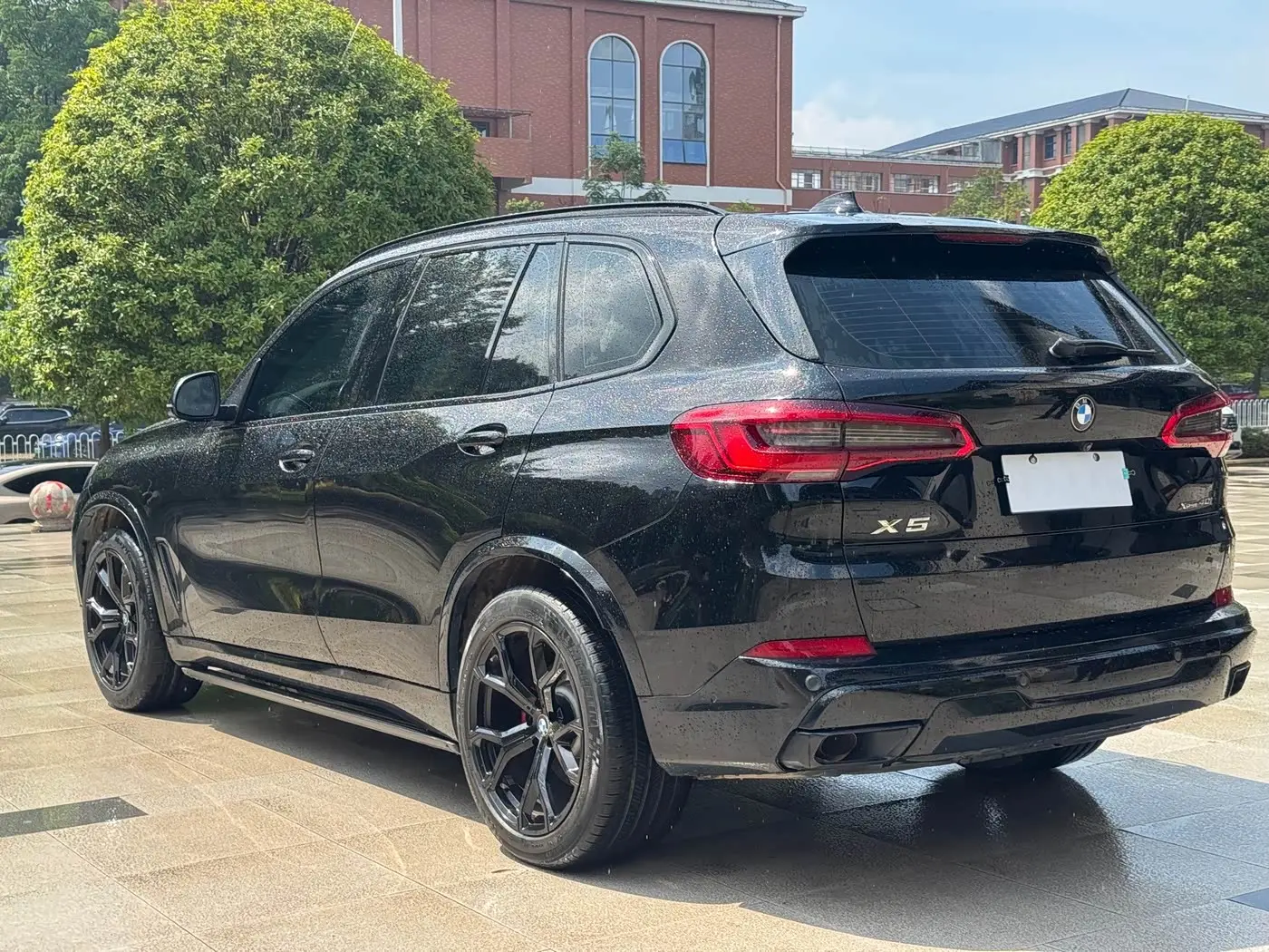 BMW X5 2020 — Photo 6/10