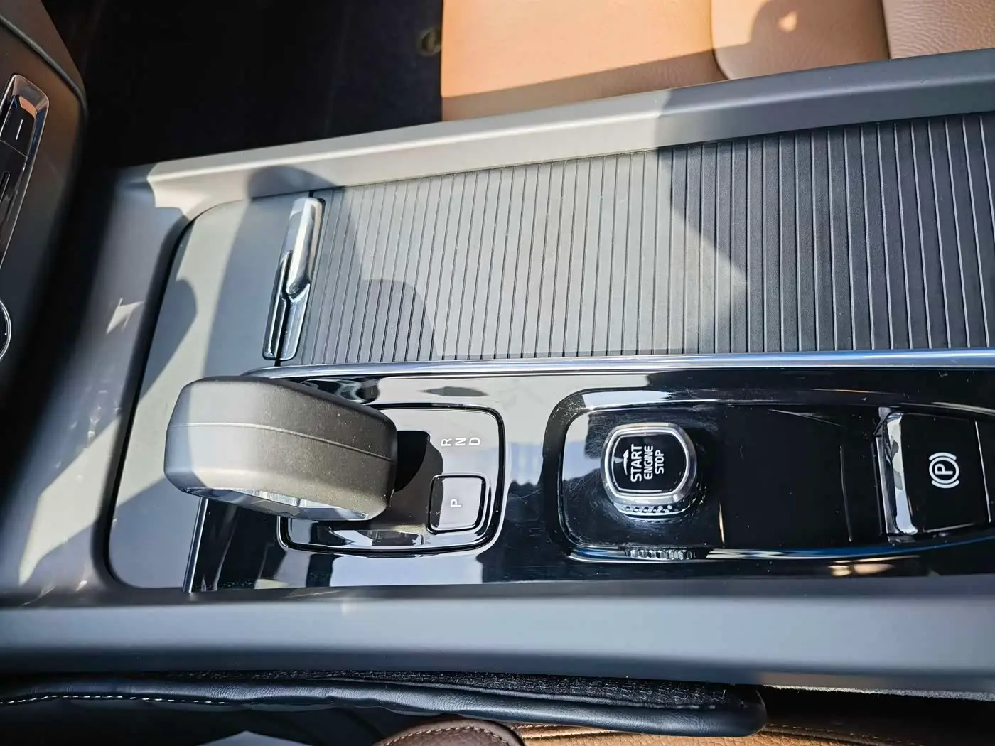 Volvo XC60 2024 — Photo 11/17