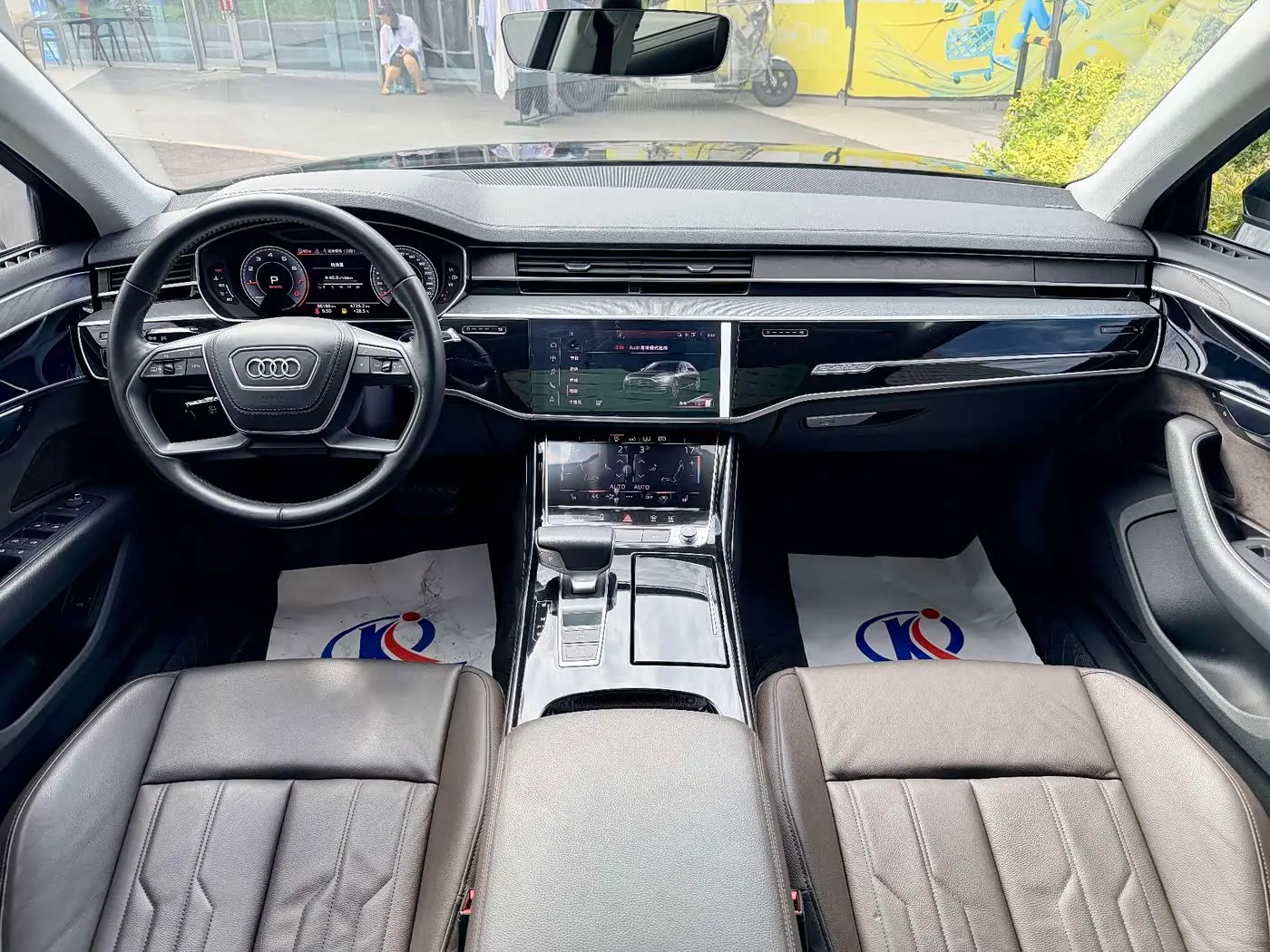 Audi A8 2018 — ფოტო 9/14