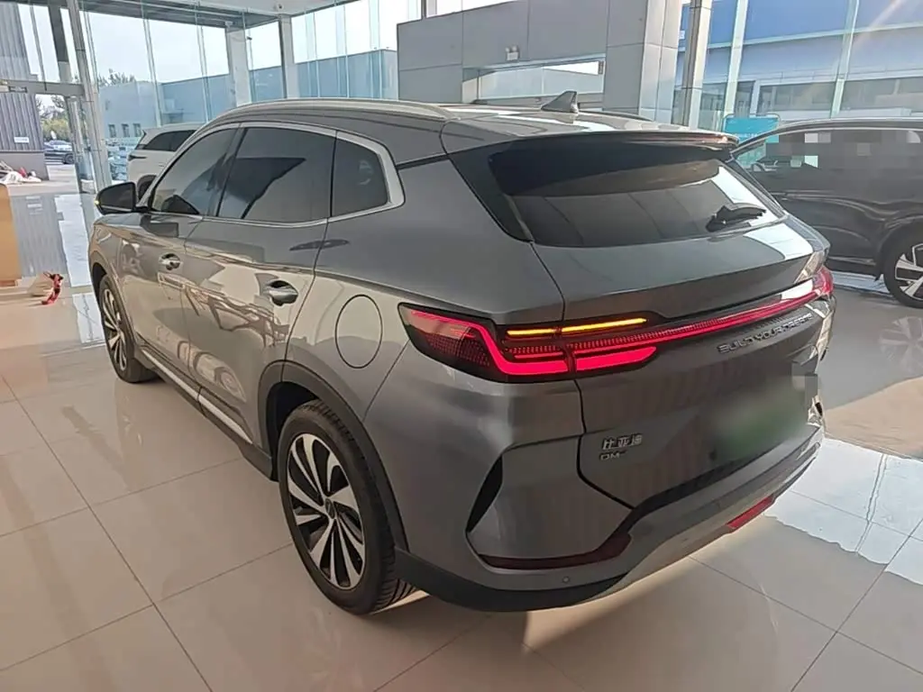 BYD Song PLUS PHEV 2024 — Фото 5/20