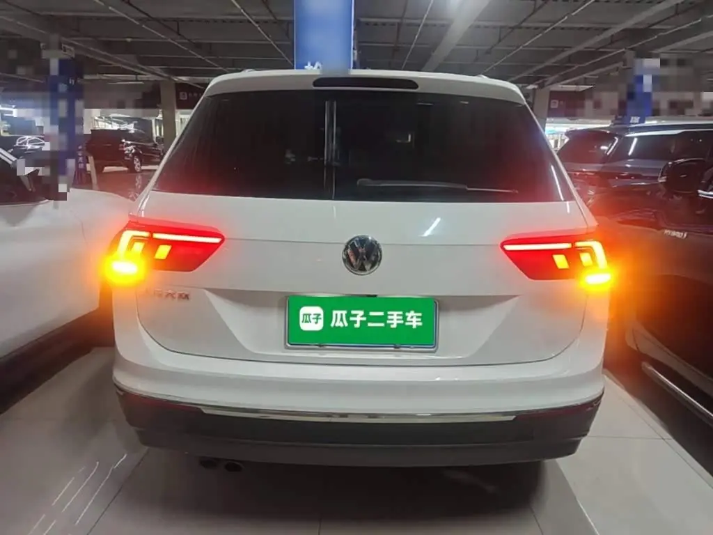 Volkswagen Tiguan L 2020 — Фото 6/20