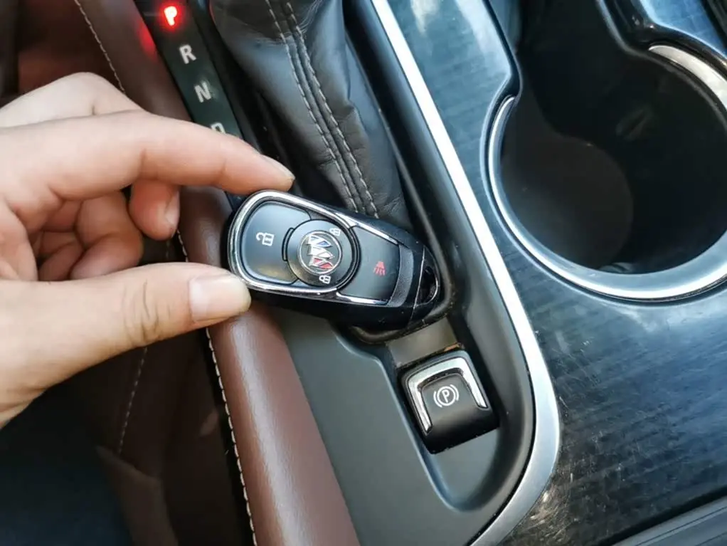 Buick Envision Plus 2021 — Фото 9/20