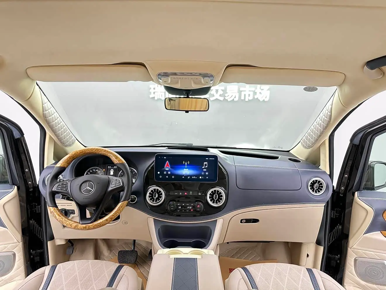 Mercedes-Benz Vito 2021 — Photo 7/10