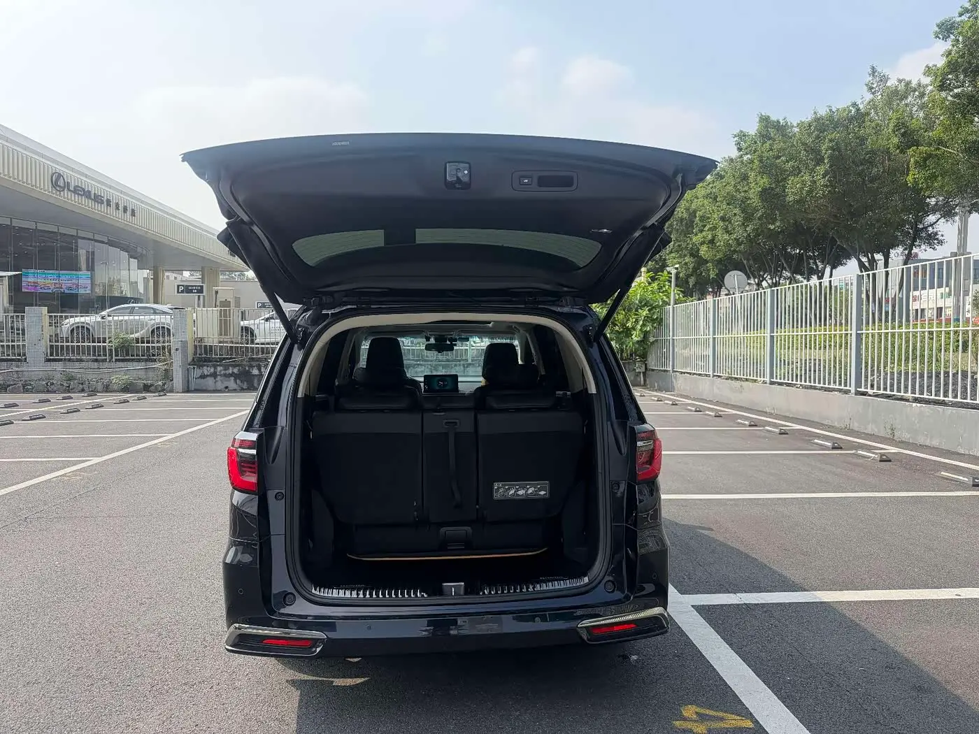 Honda Odyssey 2022 — ფოტო 13/20