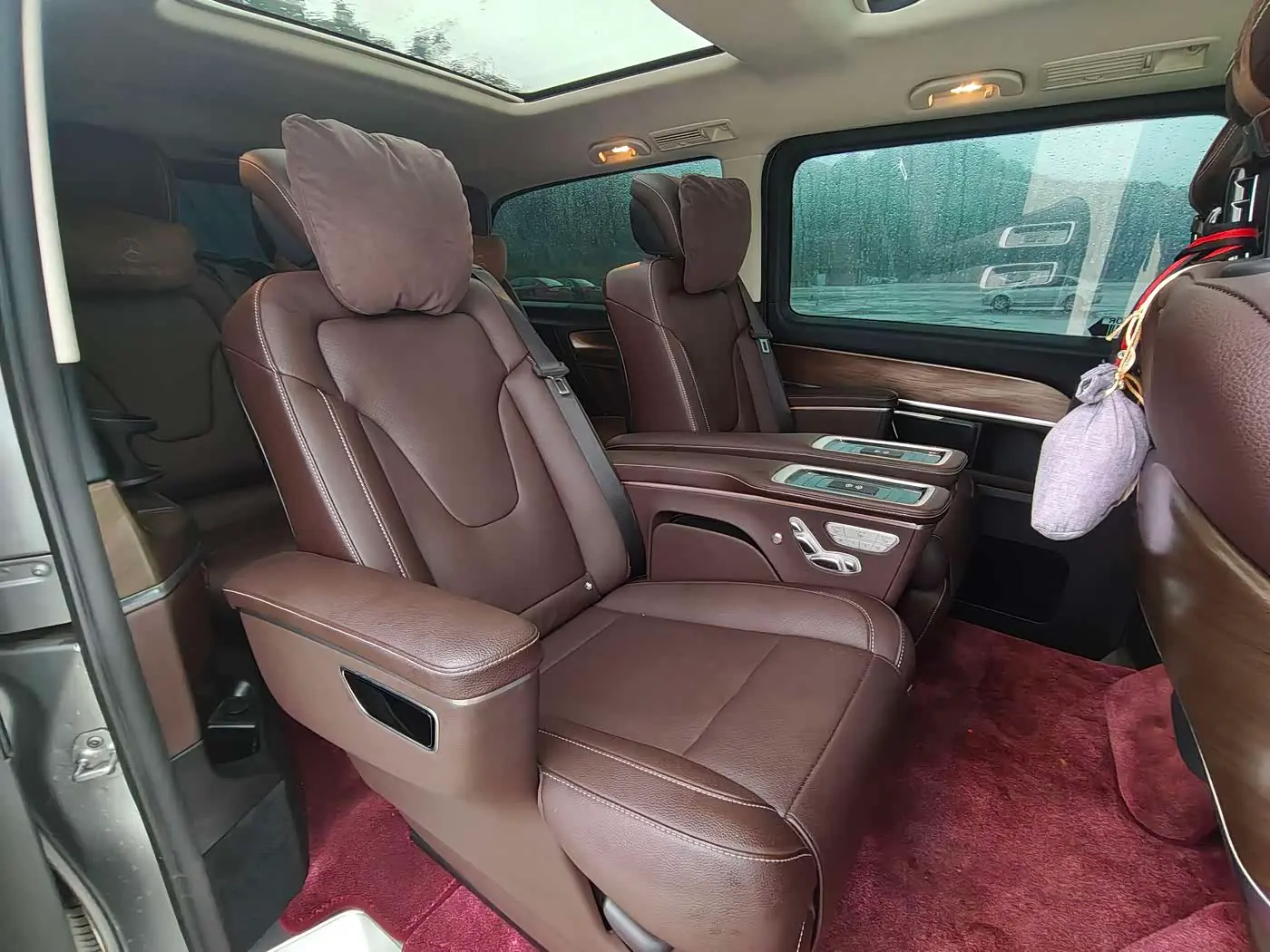 Mercedes-Benz V-Class 2023 — Şəkil 20/20