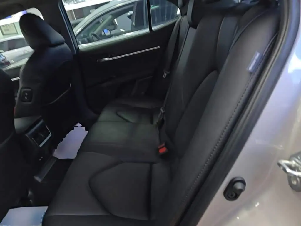 Toyota Camry 2022 — Şəkil 17/20