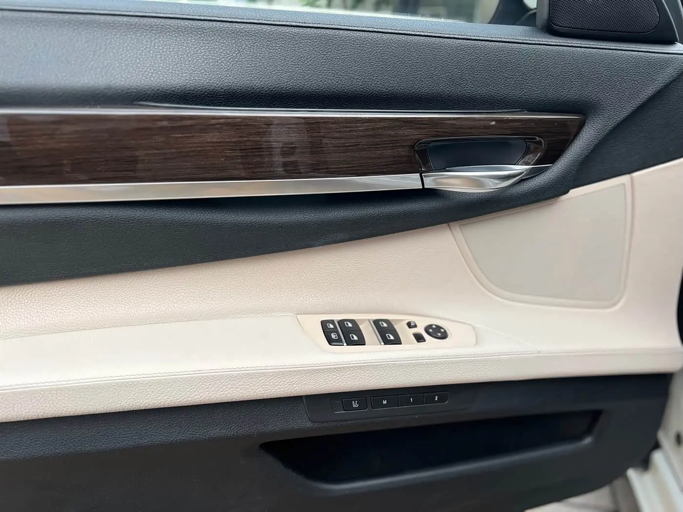 BMW 7 Series 2013 — Photo 19/20