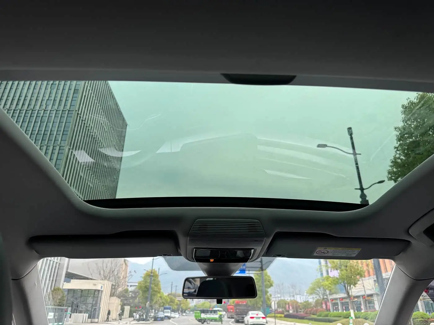 Volkswagen Lamando 2023 — Photo 8/17