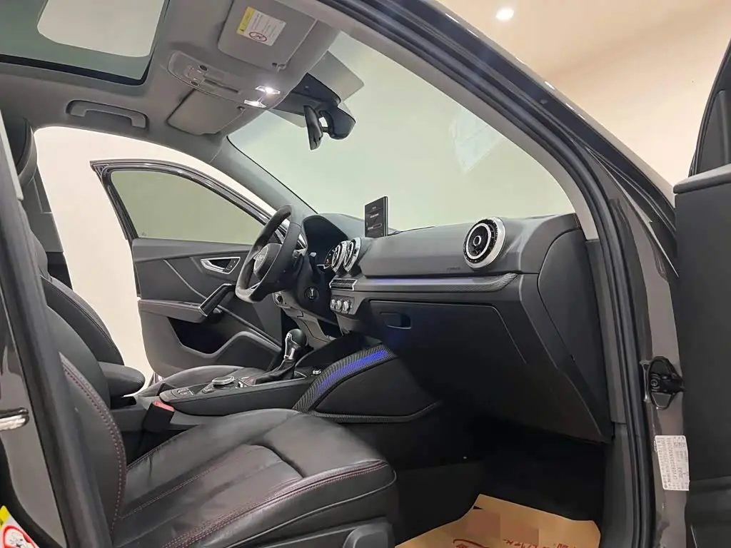 Audi Q2L 2023 — Şəkil 4/12