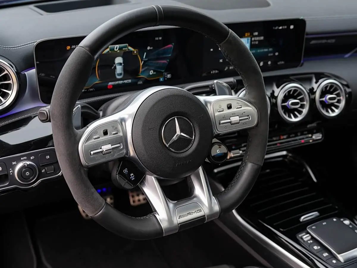 Mercedes-Benz CLA AMG 2020 — Photo 10/20