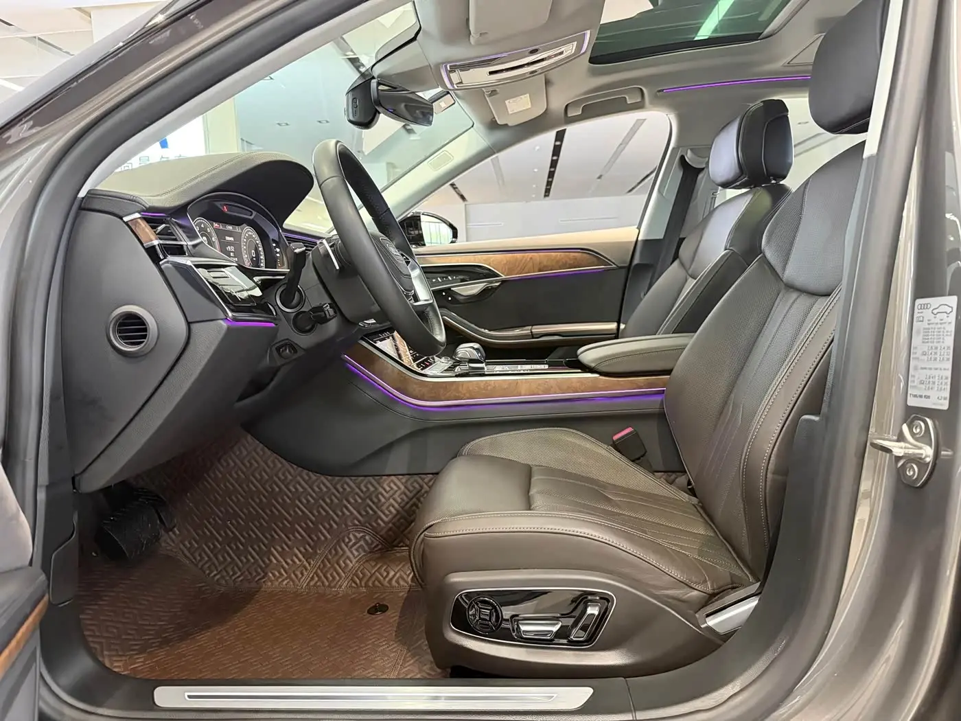 Audi A8 2018 — Photo 6/18