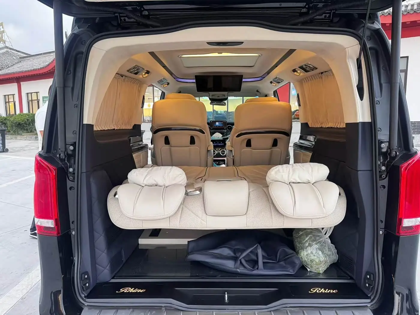 Mercedes-Benz V-Class 2024 — Şəkil 16/16