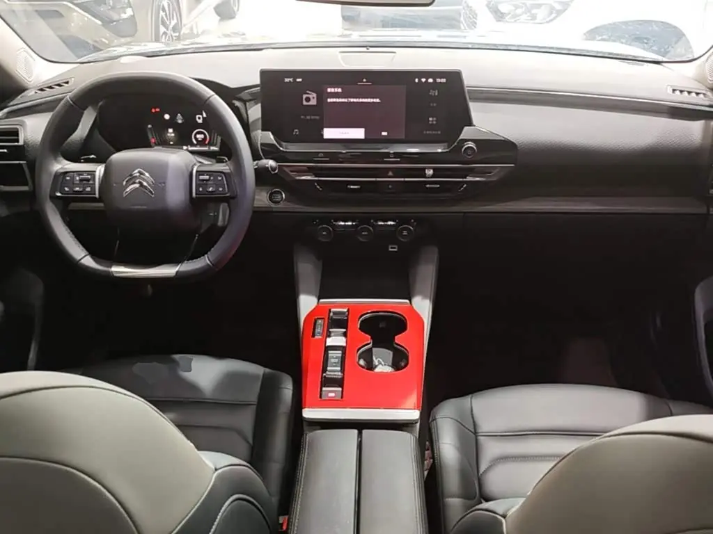 Citroën Versailles C5 X 2021 — Фото 10/20