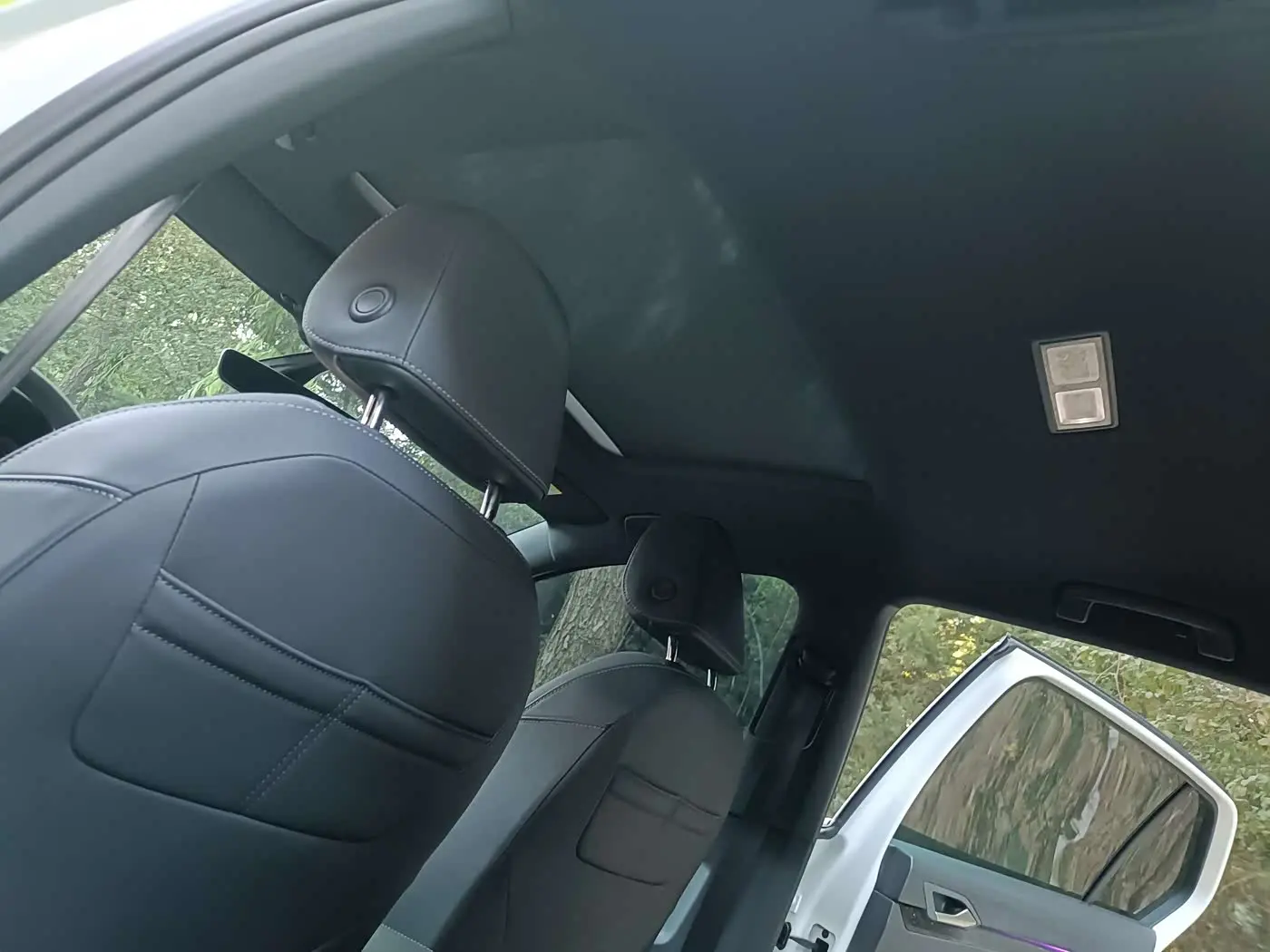 Volkswagen Golf 2024 — Photo 9/14