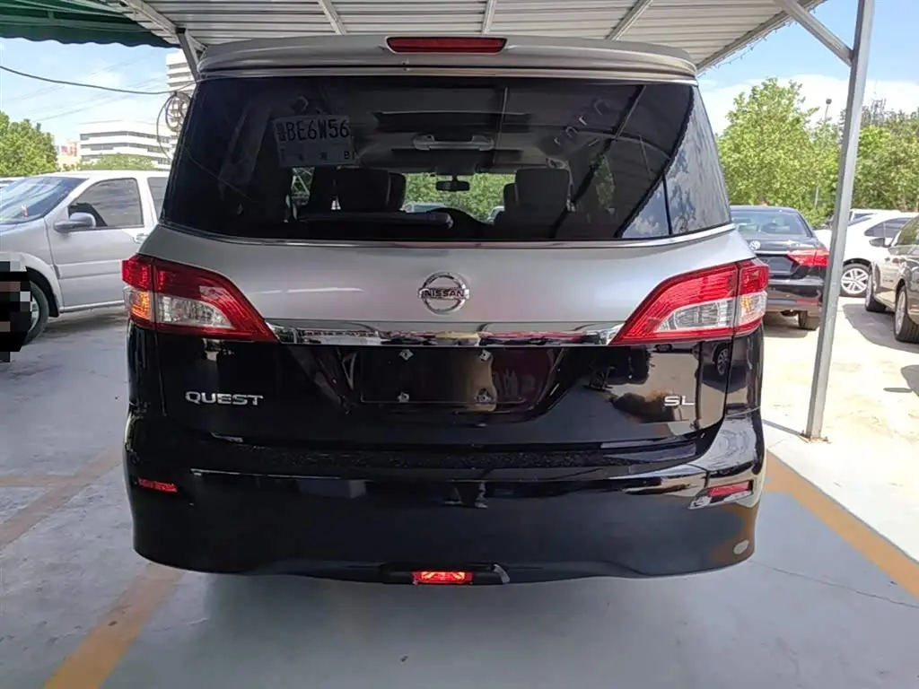 Nissan Quest 2017 — Фото 6/20