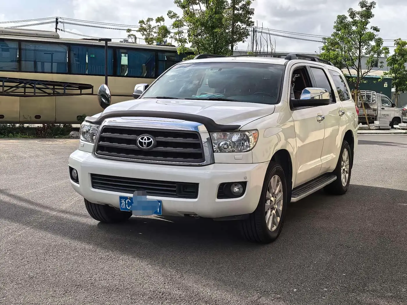 Toyota Sequoia 2014 — Photo 3/11