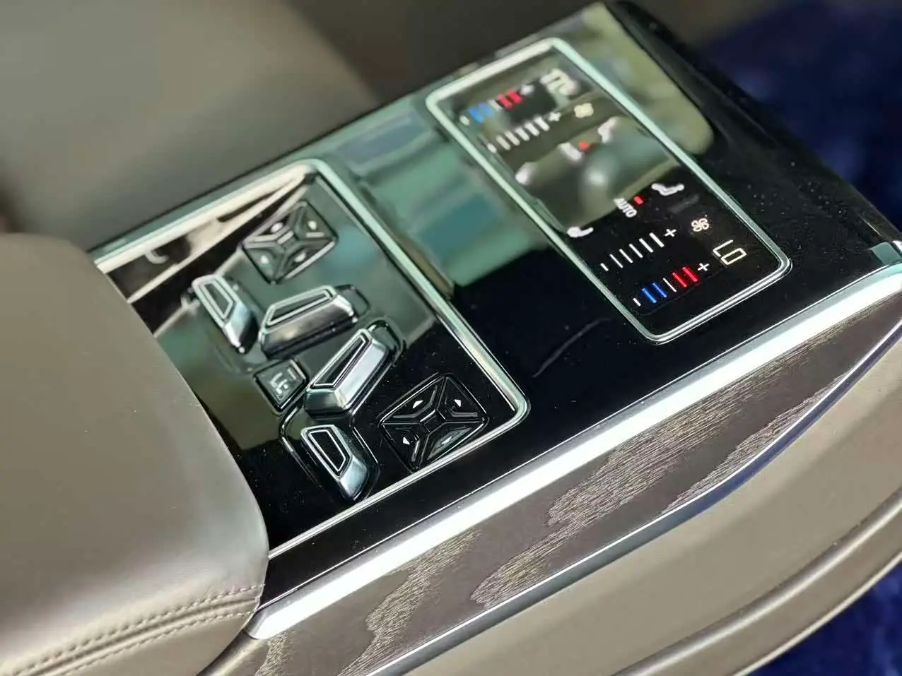 Audi A8 2019 — Şəkil 16/16