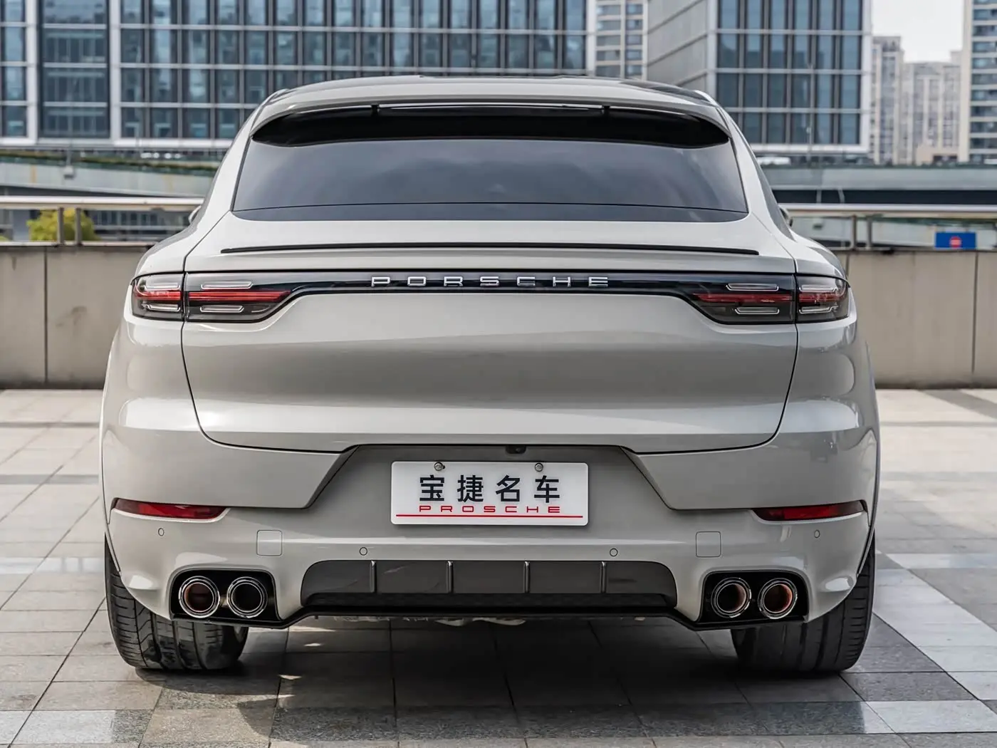 Porsche Cayenne 2021 — Photo 7/20