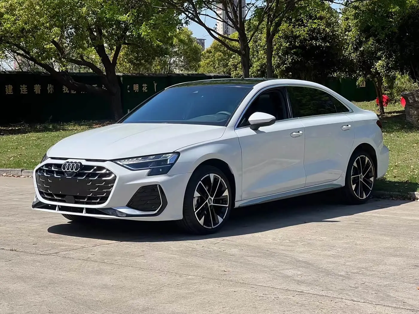Audi A3 2025 — Фото 1/9