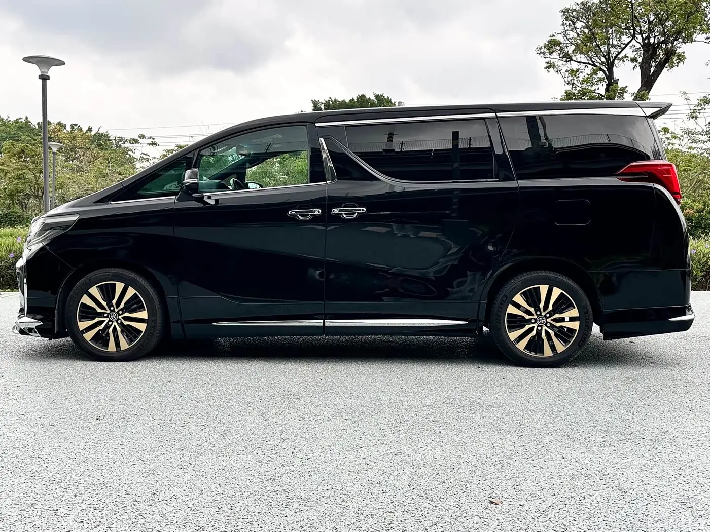 Toyota Alphard 2019 — Şəkil 7/18