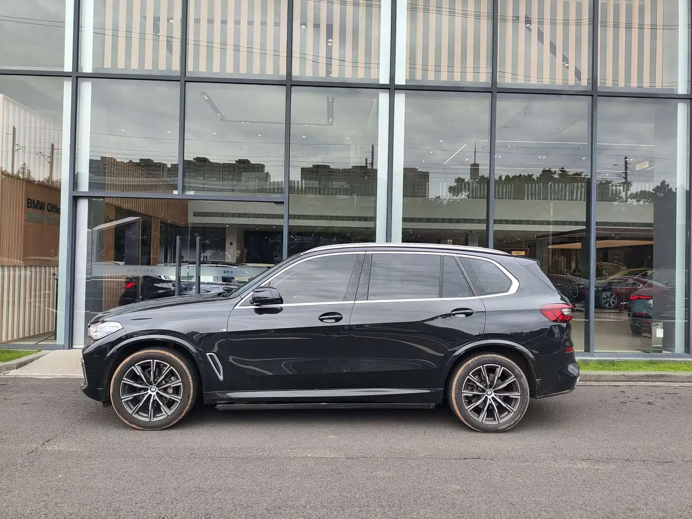 BMW X5 2022 — Фото 2/9