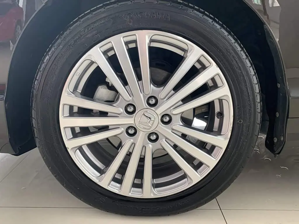 Honda Elysion 2018 — Photo 5/19