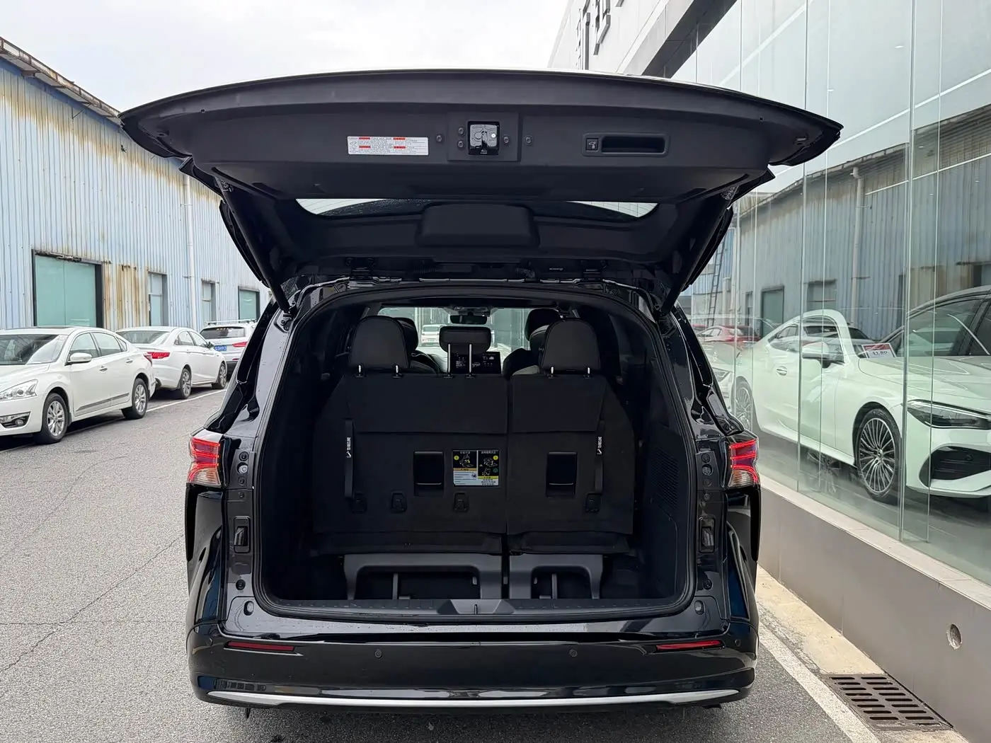 Toyota Sienna 2024 — Şəkil 13/19