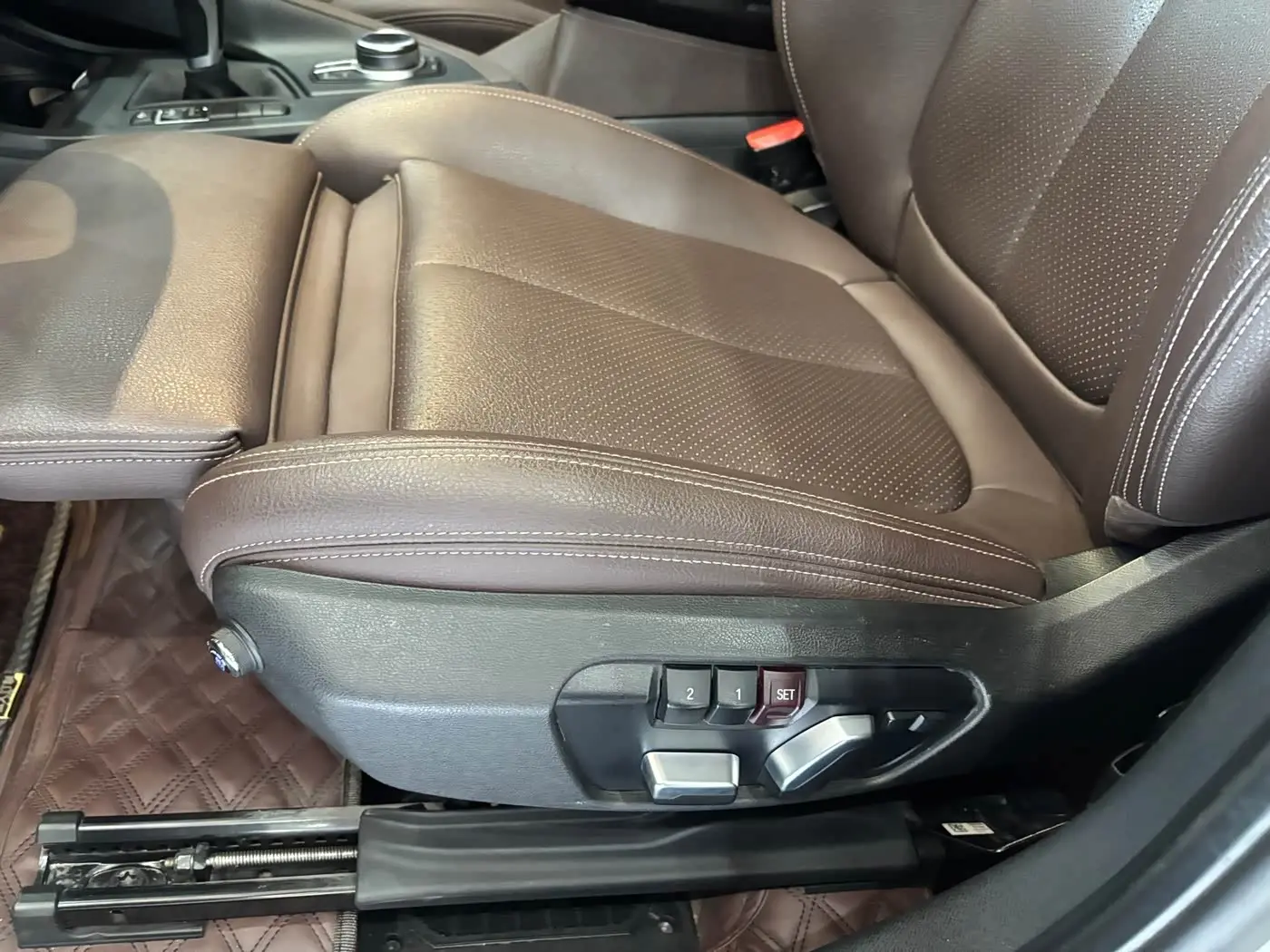 BMW X1 2022 — Фото 10/20