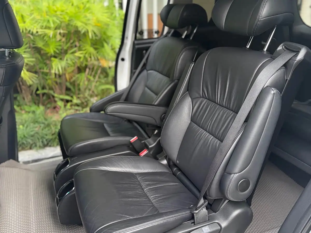 Honda Odyssey 2019 — Фото 13/17