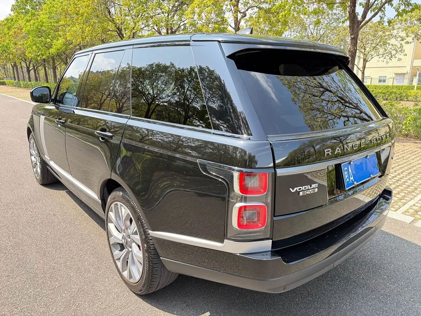 Land Rover Range Rover 2019 — Фото 6/16