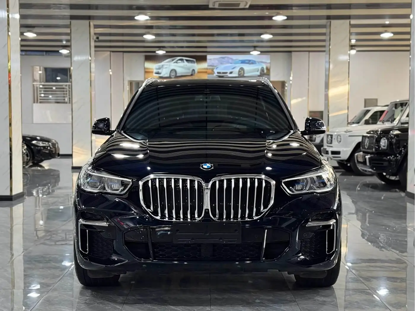 BMW X5 2023 — Photo 2/13
