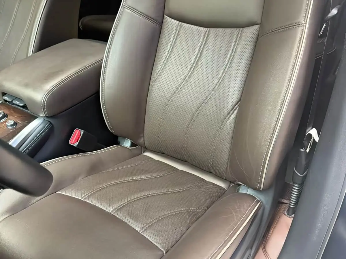 Infiniti QX60 2020 — Photo 8/9