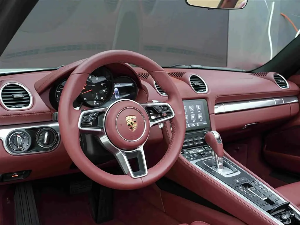 Porsche 718 2022 — Photo 8/18
