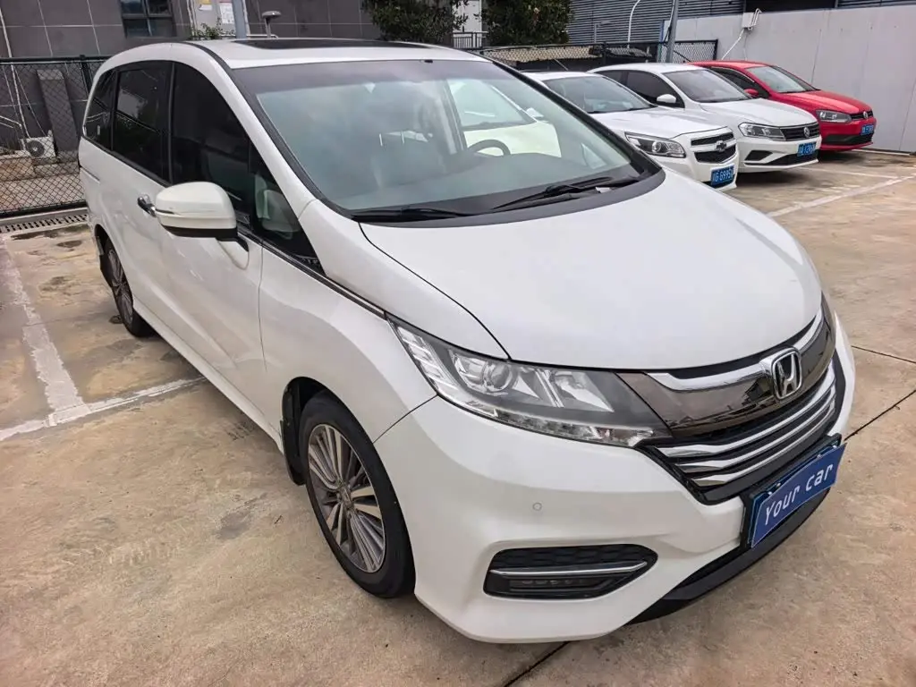 Honda Odyssey 2018 — Photo 3/16