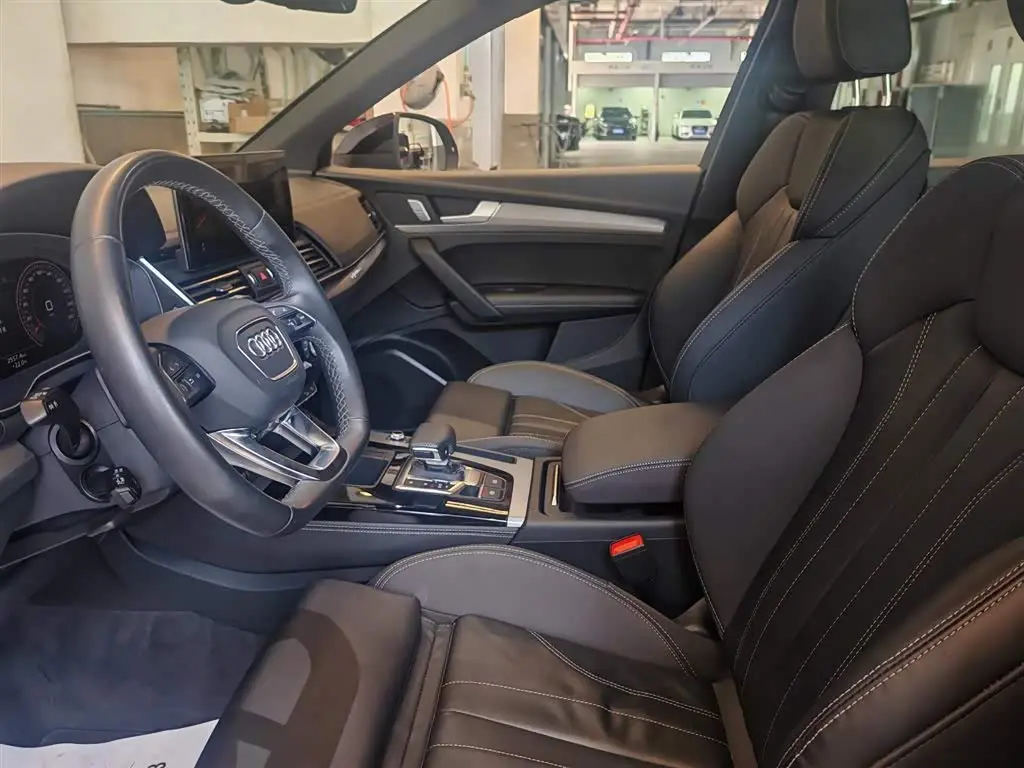 Audi Q5L Sportback 2023 — Photo 10/17