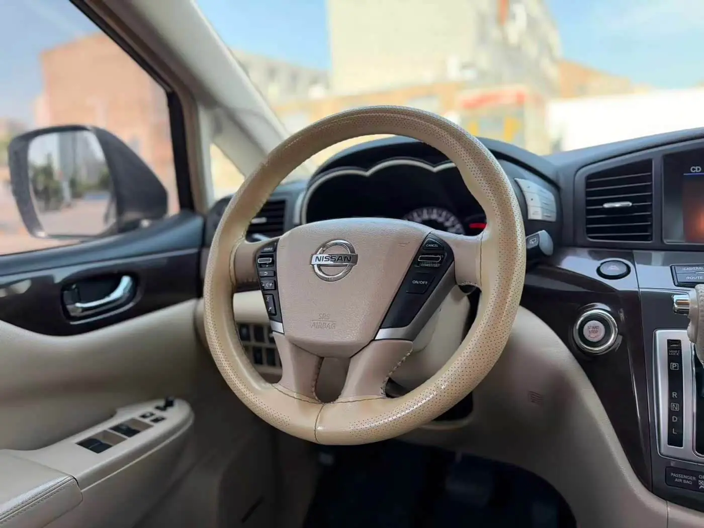 Nissan Quest 2018 — Фото 4/11